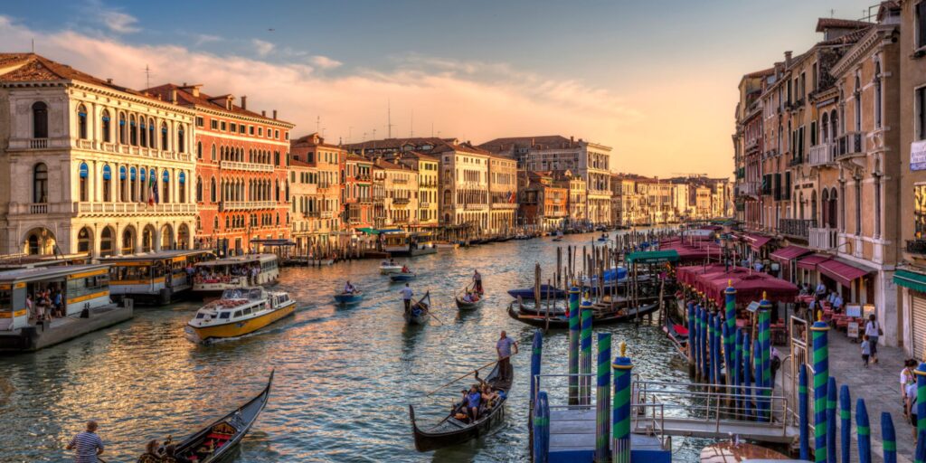 คลองแกรนด์คาแนล (grand Canal)