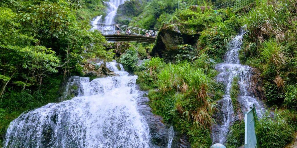 น้ำตก Silver