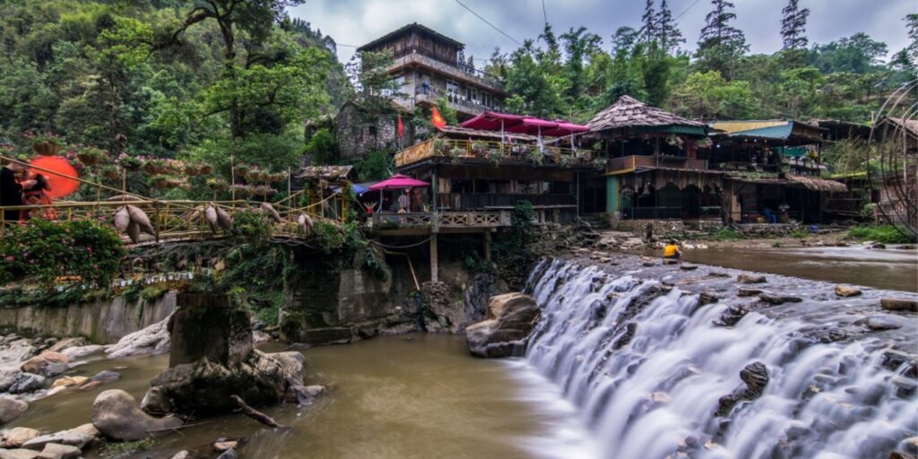 หมู่บ้าน Cat Cat