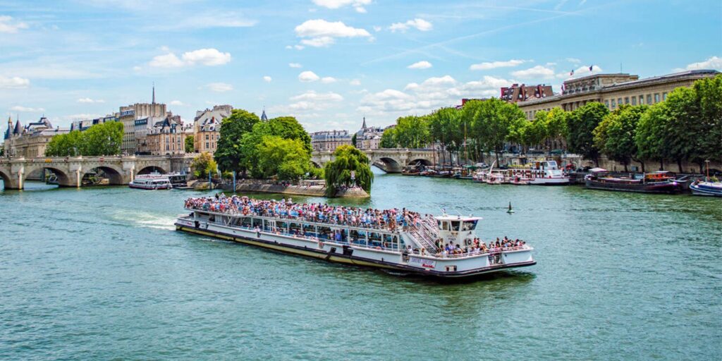 แม่น้ำแซน (seine River Cruise)